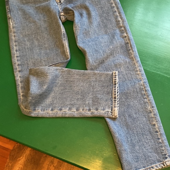 Gap cheeky straight high-rise size 26 US. Blue jeans. - Picture 2 of 9